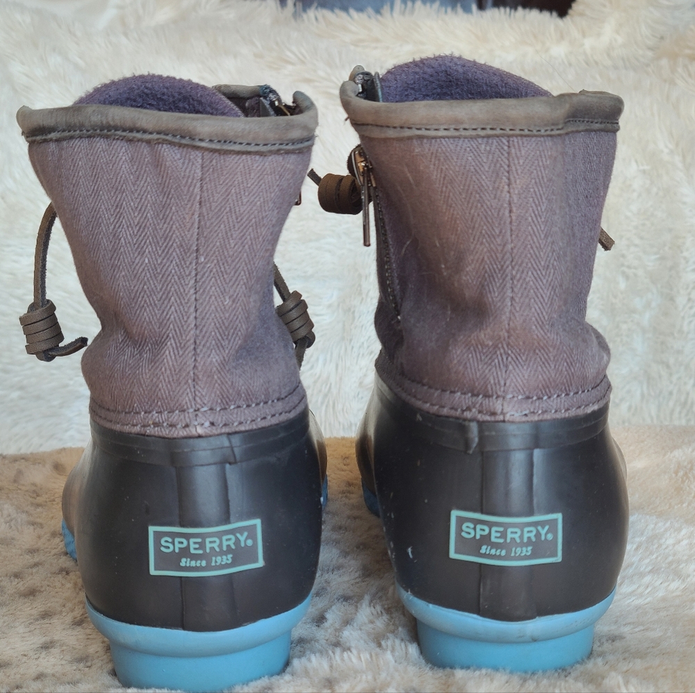 Sperry Duck Boots with Blue Soles - Picture 2 of 4